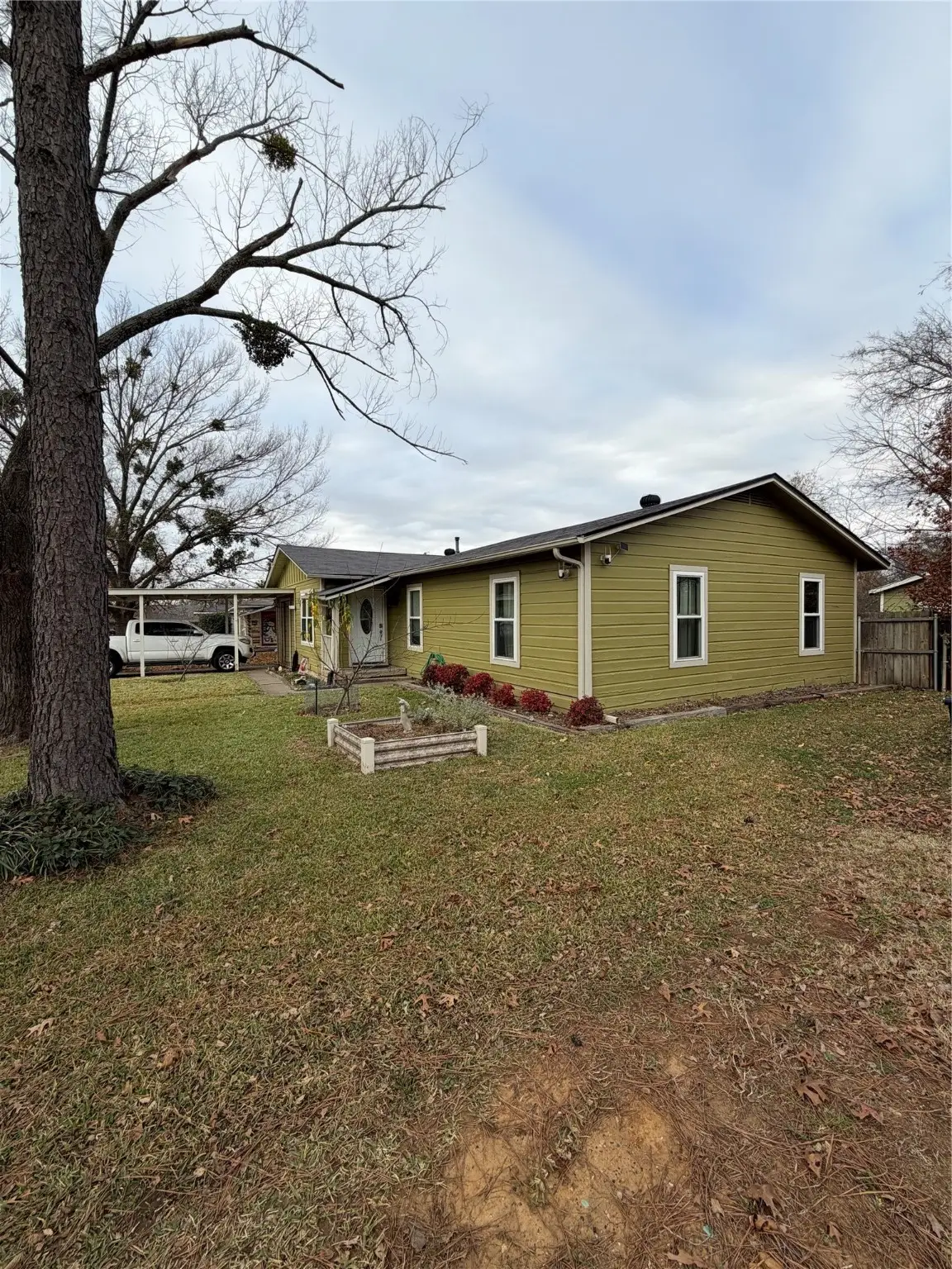 703 Carver Street, Whitesboro, TX 76273 - Image #1