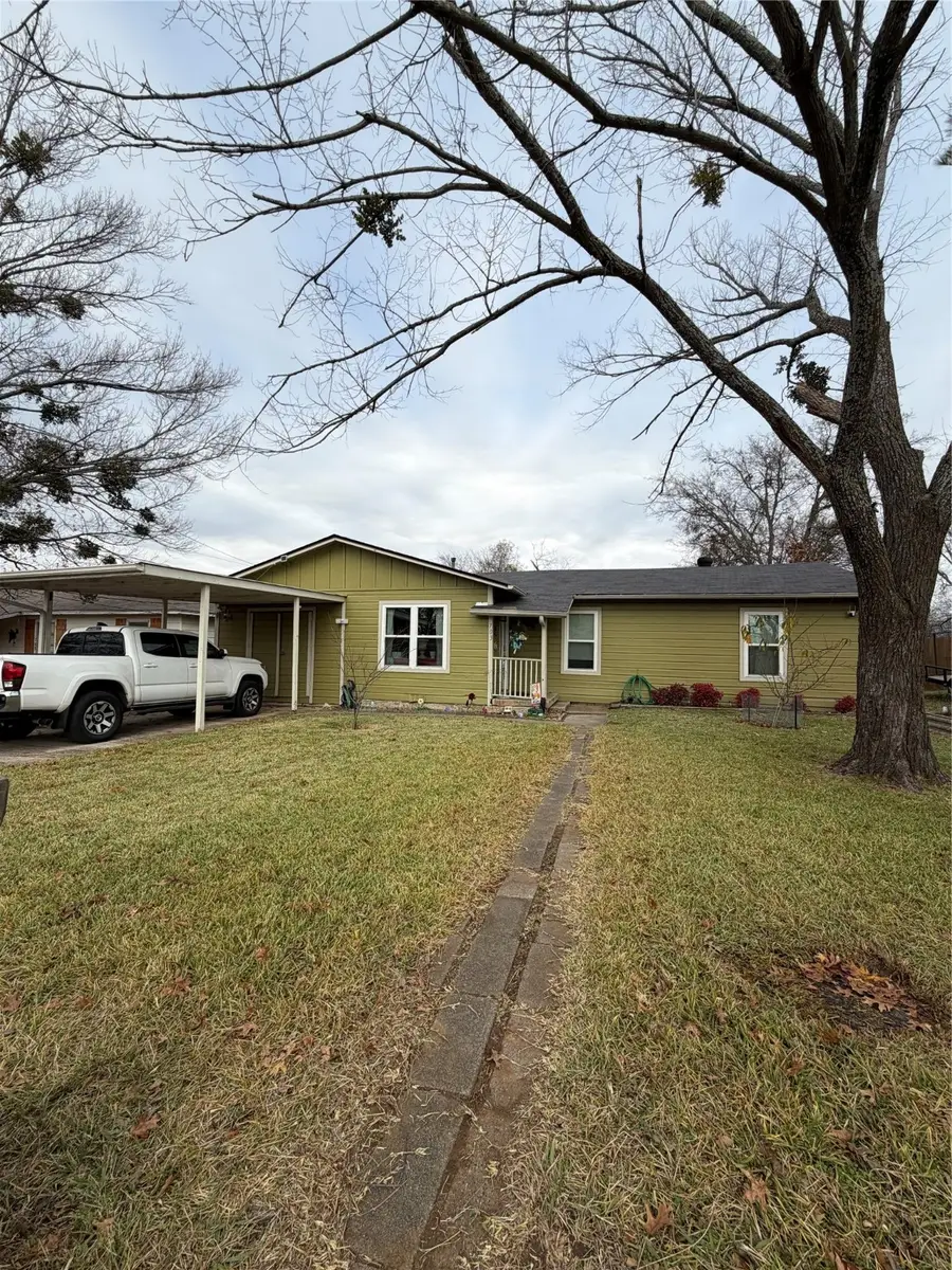 703 Carver Street, Whitesboro, TX 76273 - Image #2