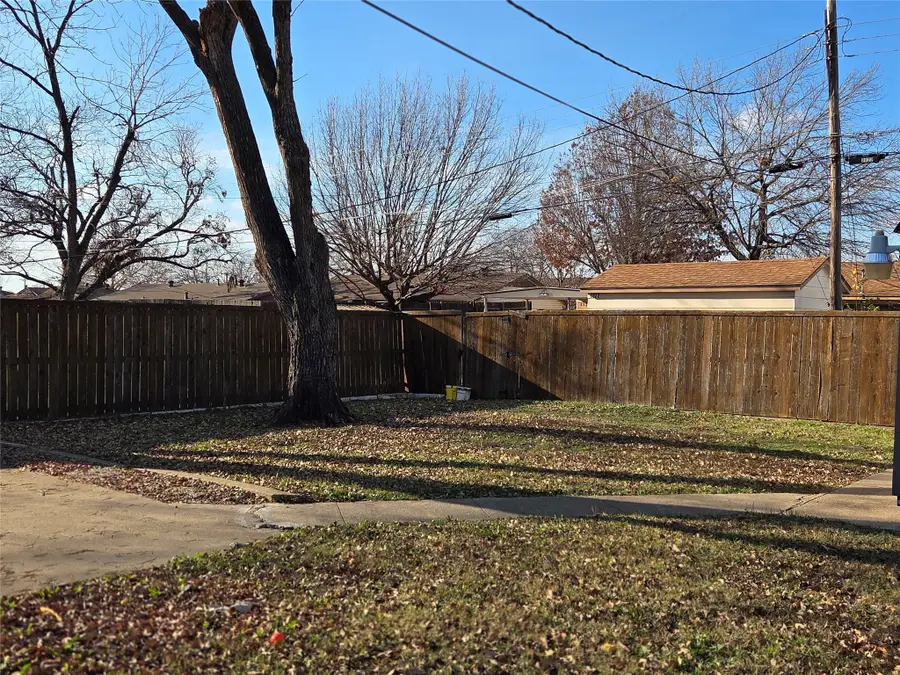 2721 Blue Ridge Drive, Mesquite, TX 75150 - Image #3