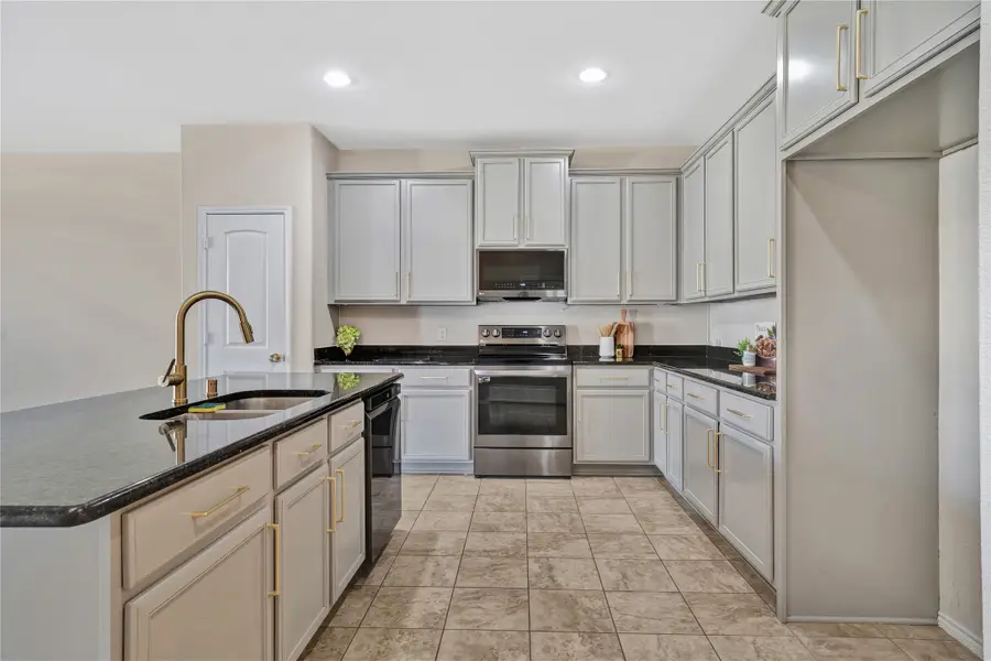 1725 Oak Glen Drive, Wylie, TX 75098 - Image #2