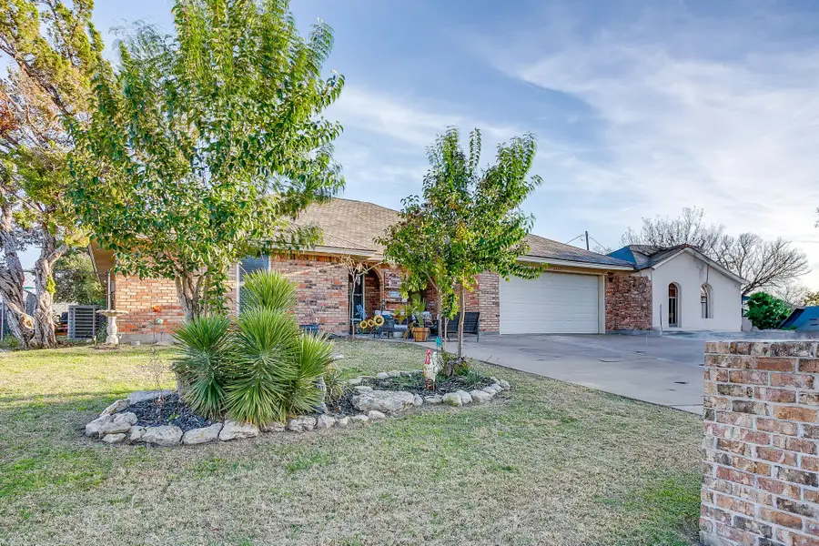 5244 Hill Ridge Drive, Fort Worth, TX 76135 - Image #2