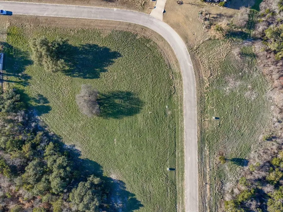 8524 Crichton Court, Cleburne, TX 76033 - Image #2