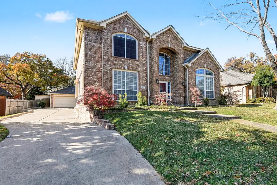 8421 Parkdale Drive, North Richland Hills, TX 76182 - #2