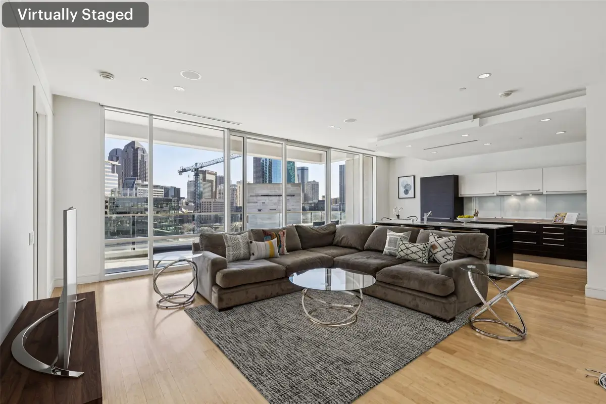 2408 Victory Park Lane #838, Dallas, TX 75219 - Image #1