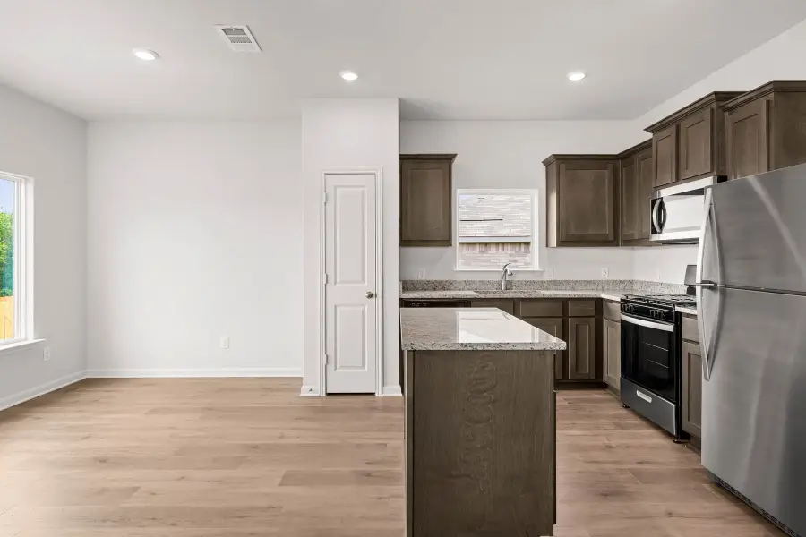 205 Julian Davis Drive, Venus, TX 76084 - Image #3