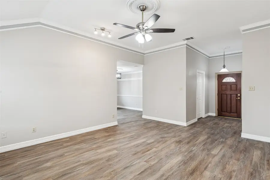 1206 Hanover Drive, Euless, TX 76040 - Image #3