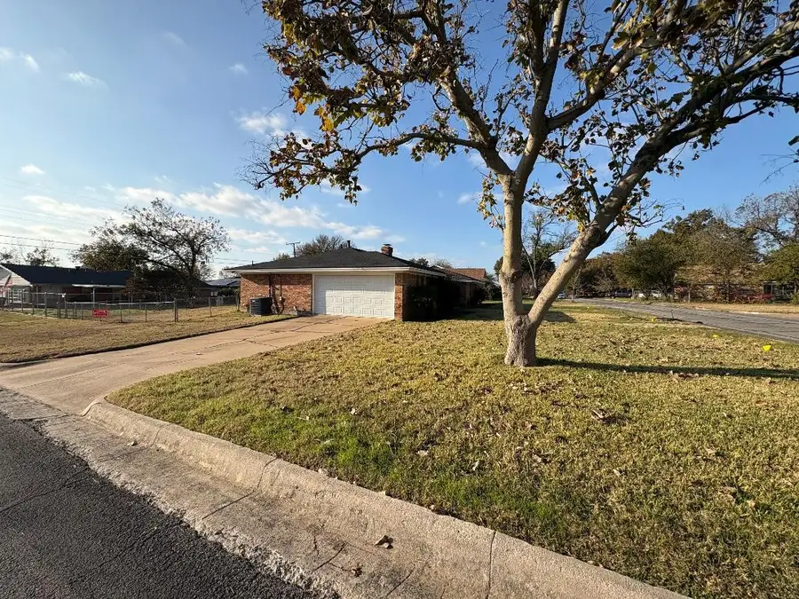 7608 Natalie Drive, Fort Worth, TX 76134 - Image #3