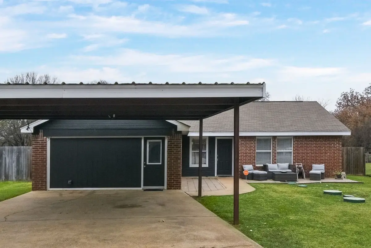 708 Shady Grove Drive, Granbury, TX 76049 - Image #1