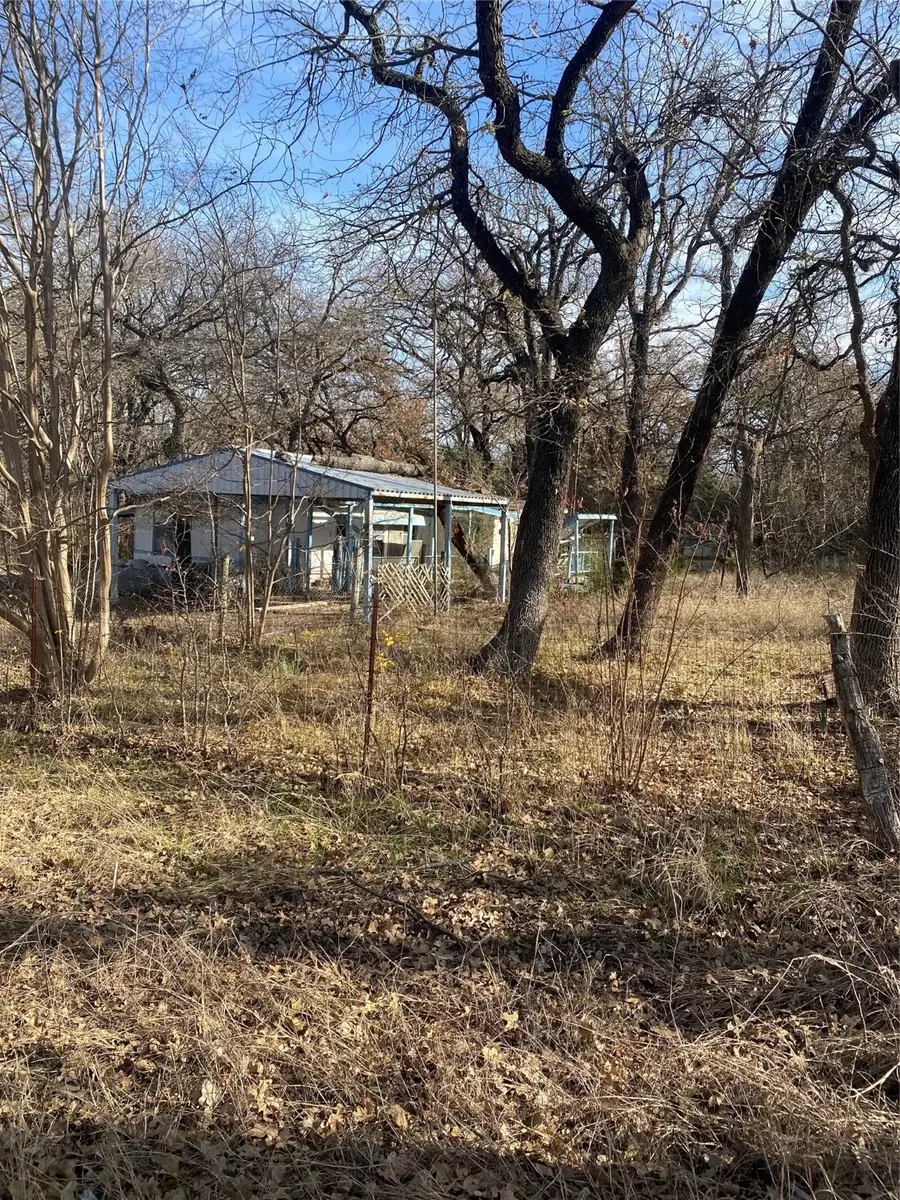 3007 Oak Wood Street, Granbury, TX 76048 - Image #3