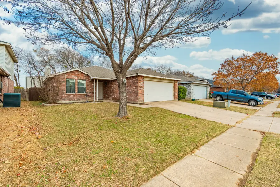 2133 Shawnee Trail, Justin Roanoke, TX 76247 - Image #3