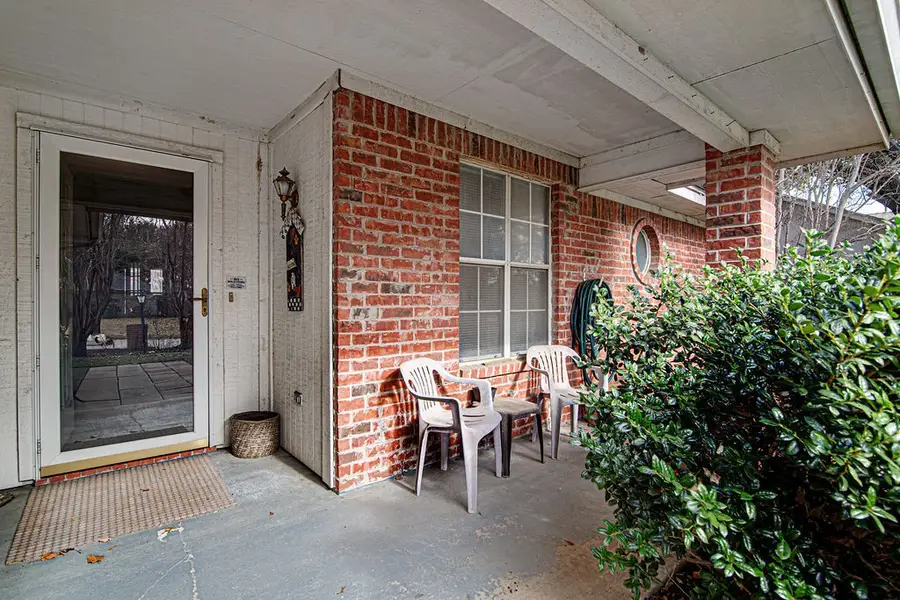 703 Windridge Lane, Burleson, TX 76028 - Image #2