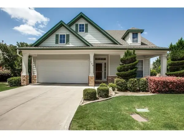 709 Creek Walk Place, Arlington, TX 76015