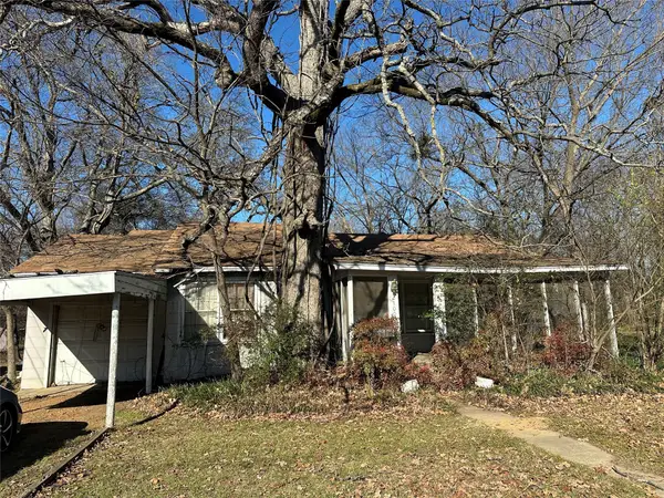 2100 Bonham Street, Paris, TX 75460