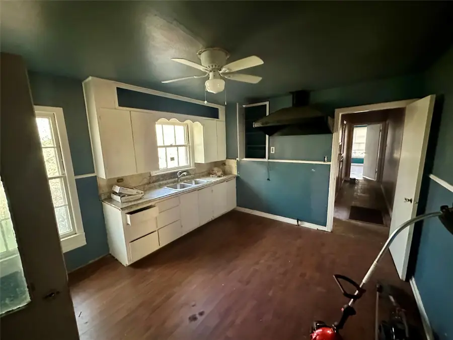 2100 Bonham Street, Paris, TX 75460 - Image #2