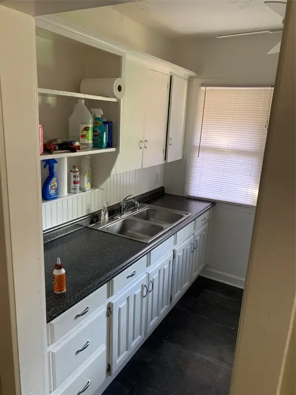 1801 Belle Place, Fort Worth, TX 76107