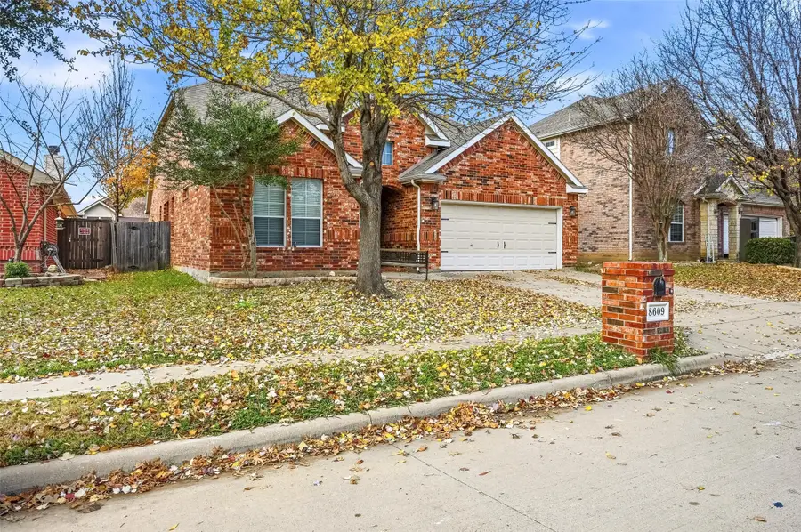 8609 Corral Circle, Fort Worth, TX 76244 - Image #2