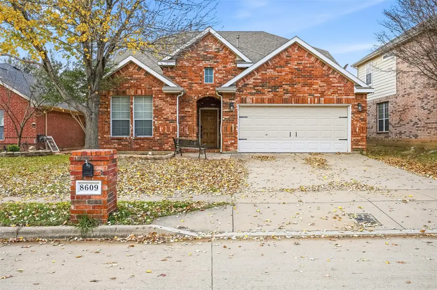 8609 Corral Circle, Fort Worth, TX 76244 - Image #3