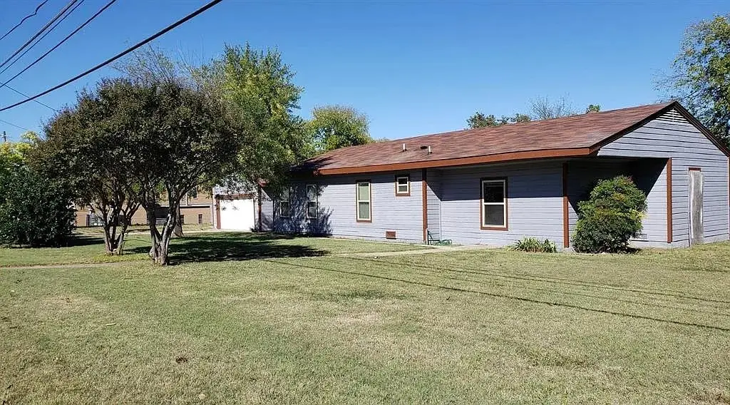 2737 W Camp Wisdom Road, Dallas, TX 75237 - Image #1