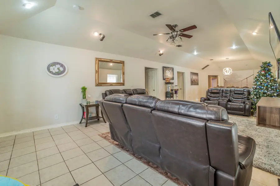 3934 Harlingen Street, Dallas, TX 75212 - Image #3