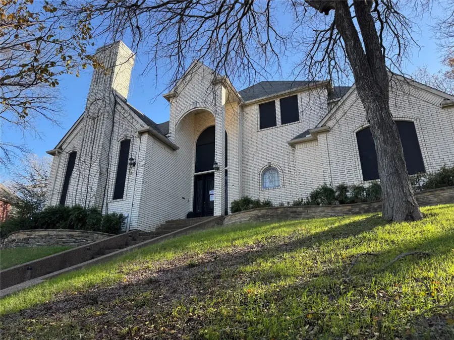 2717 Laurel Valley Lane, Arlington, TX 76006 - Image #2