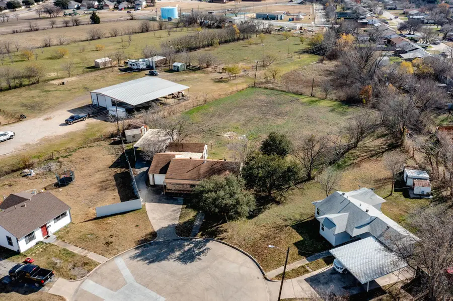 129 Collins Court, Blue Mound, TX 76131 - Image #3