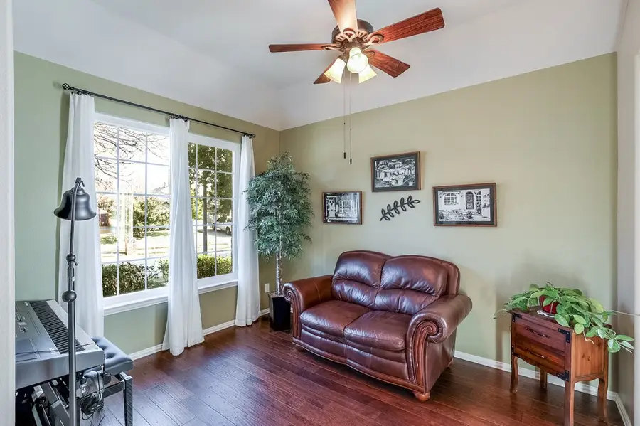 2713 Comanche Trail, Mansfield, TX 76063 - Image #3