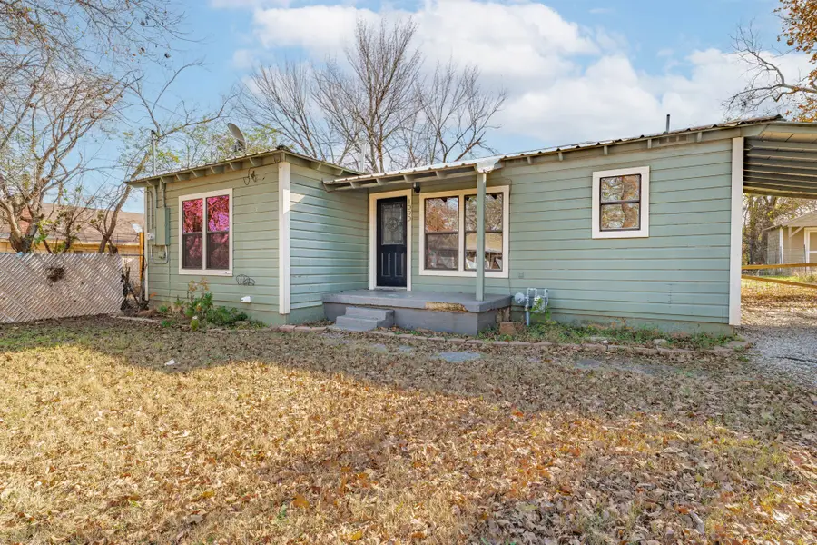1090 W Elm Street, Stephenville, TX 76401 - Image #2