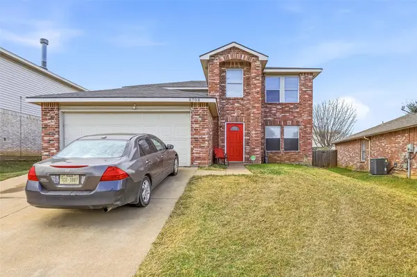 8708 Saddle Ridge Circle, Fort Worth, TX 76123