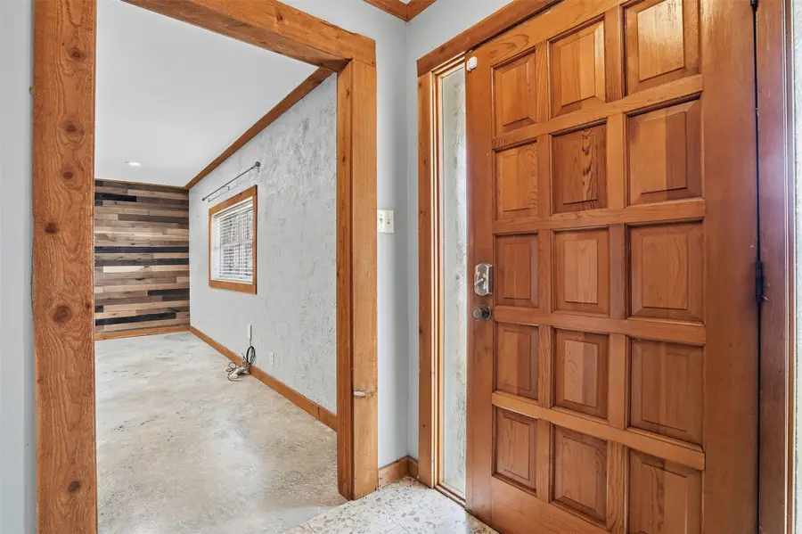 1009 Mustang Trail, Granbury, TX 76049 - Image #3