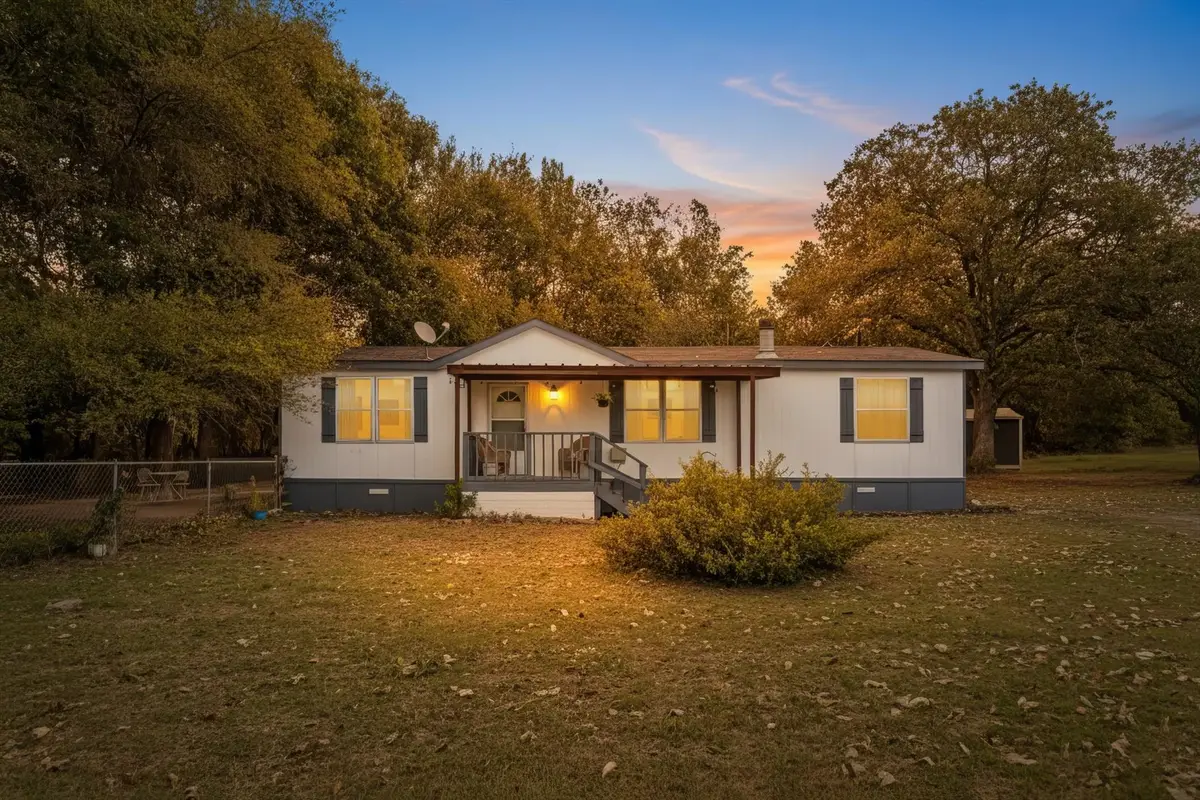 235 Wonder Drive, Springtown, TX 76082 - Image #1