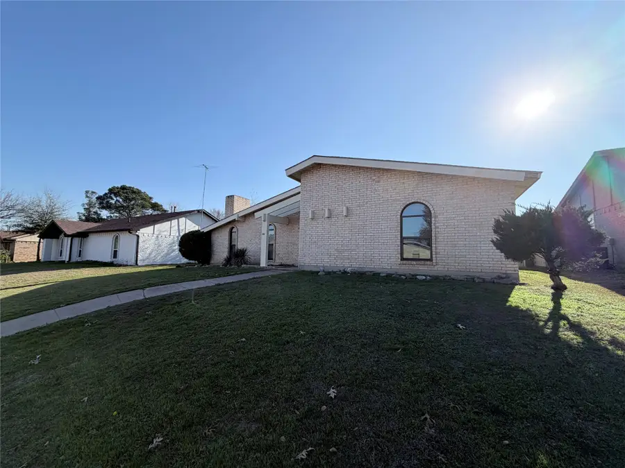 1380 Cherry Hill Lane, Lewisville, TX 75067 - #3