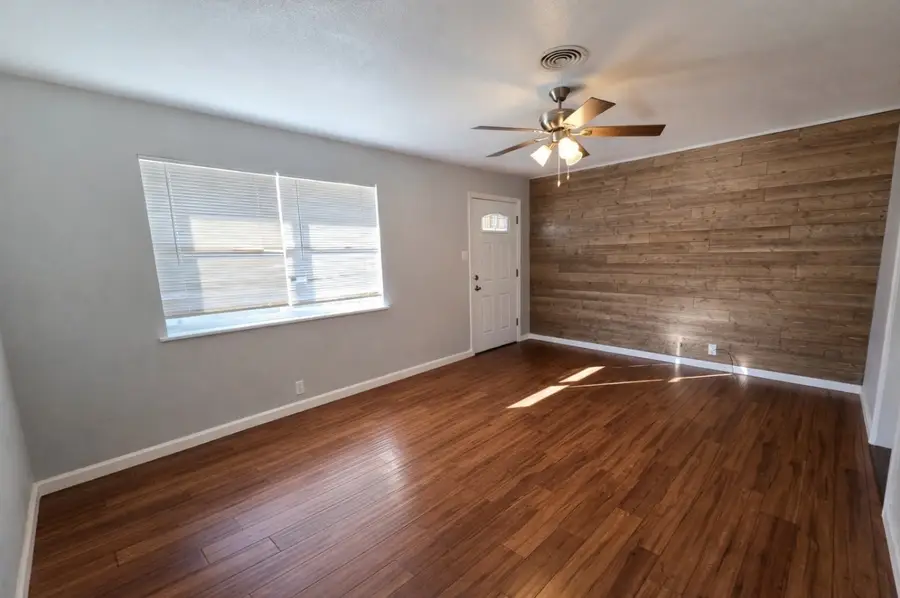 816 Leeper Drive, Denison, TX 75020 - Image #3