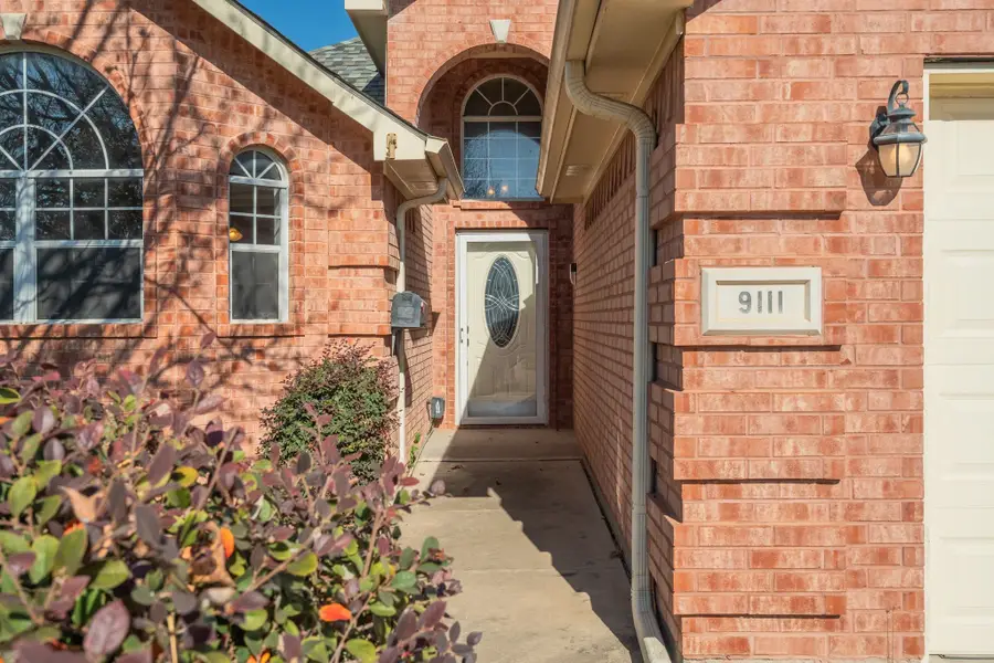 9111 Creede Trail, Fort Worth, TX 76118 - Image #2