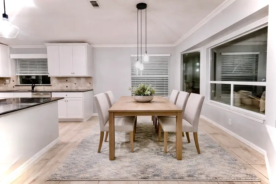 9621 Pinewood, Denton, TX 76207 - Image #2