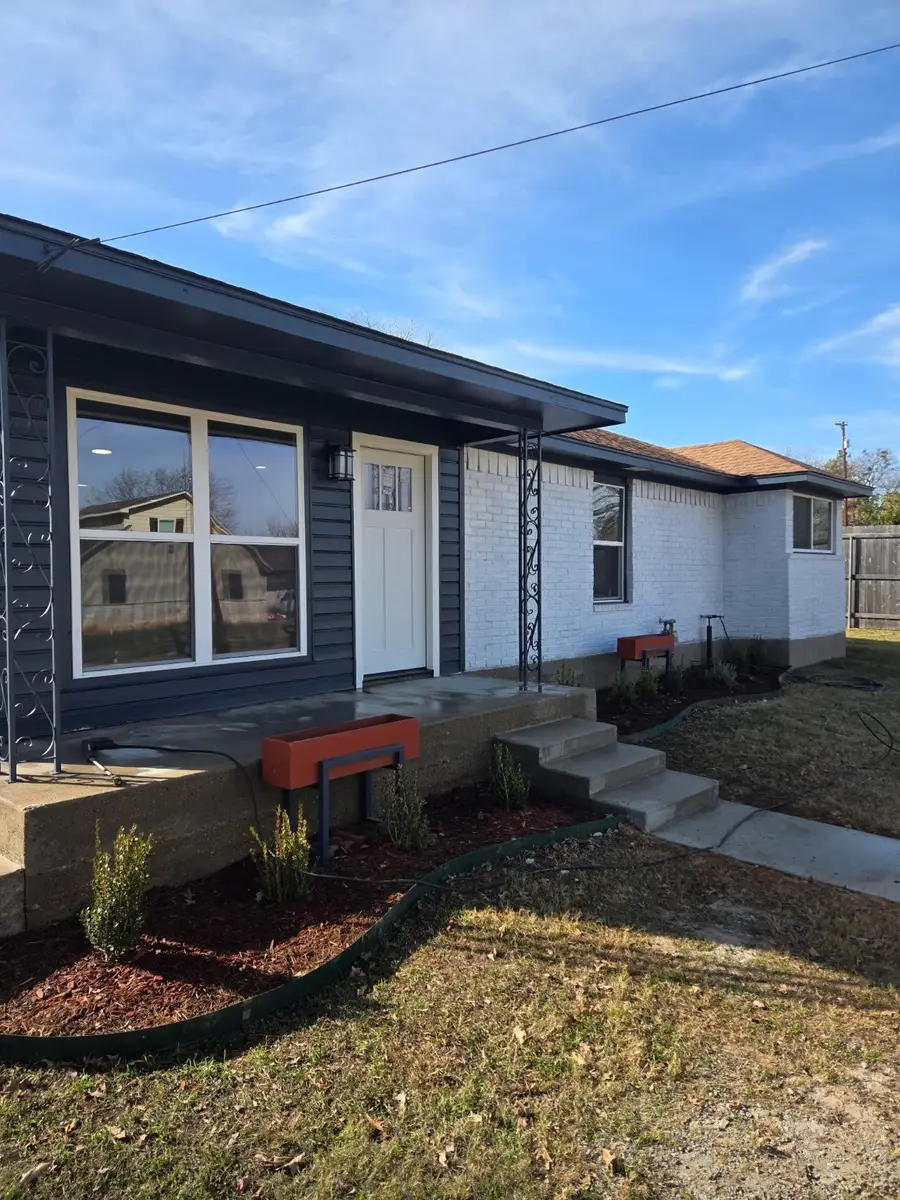 2110 N 06th Street, Waco, TX 76708 - Image #2