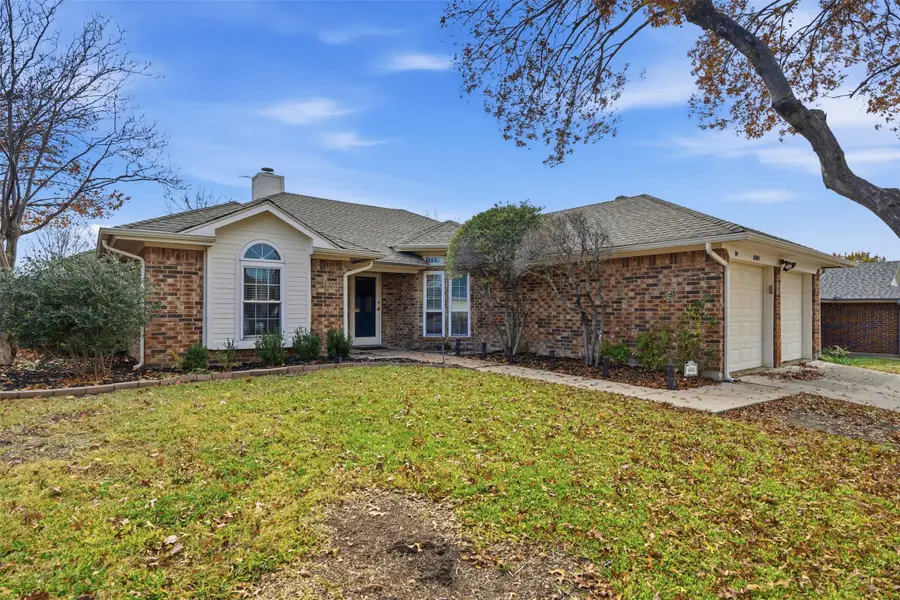 6004 Sundown Drive, Watauga, TX 76148 - Image #3