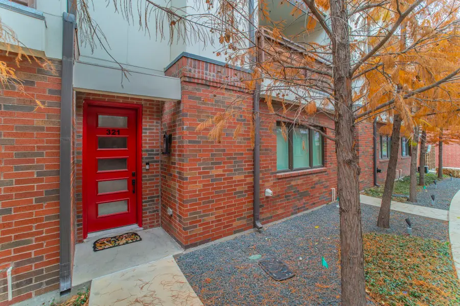 321 College Avenue, Fort Worth, TX 76104 - Image #3