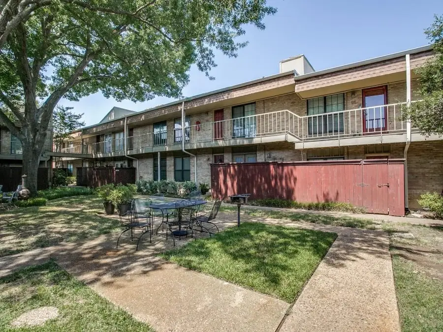 5916 Birchbrook Drive, Dallas, TX 75206 - Image #2