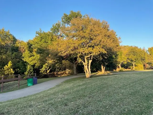 857 Summit Pointe, Lewisville, TX 75077 - Image #2