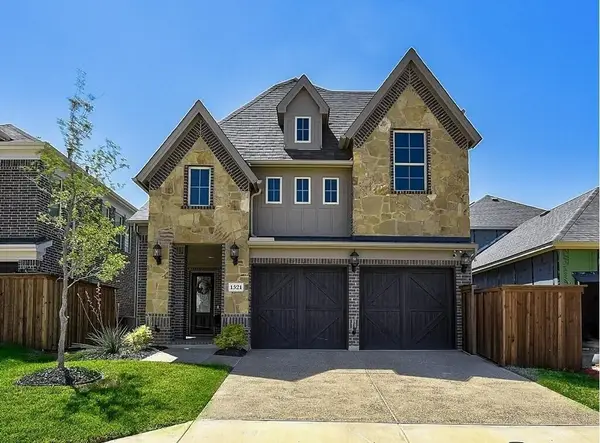 1521 Pirene Alley, Corinth, TX 76208