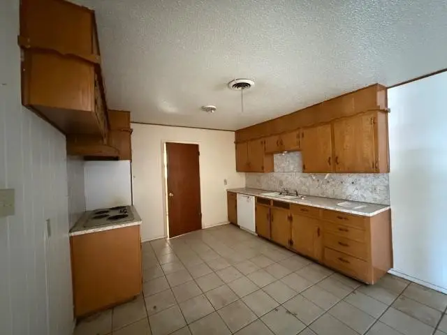 603 28th Avenue, Mineral Wells, TX 76067 - #2