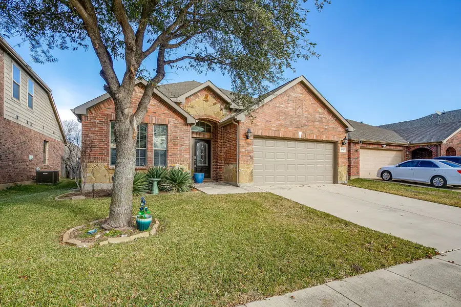 5717 Sapphire Pool Trail, Fort Worth, TX 76244 - Image #2