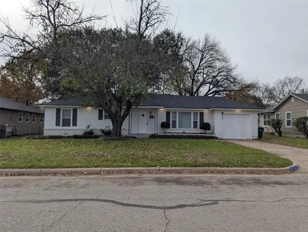 5204 Mallory Drive, Haltom City, TX 76117