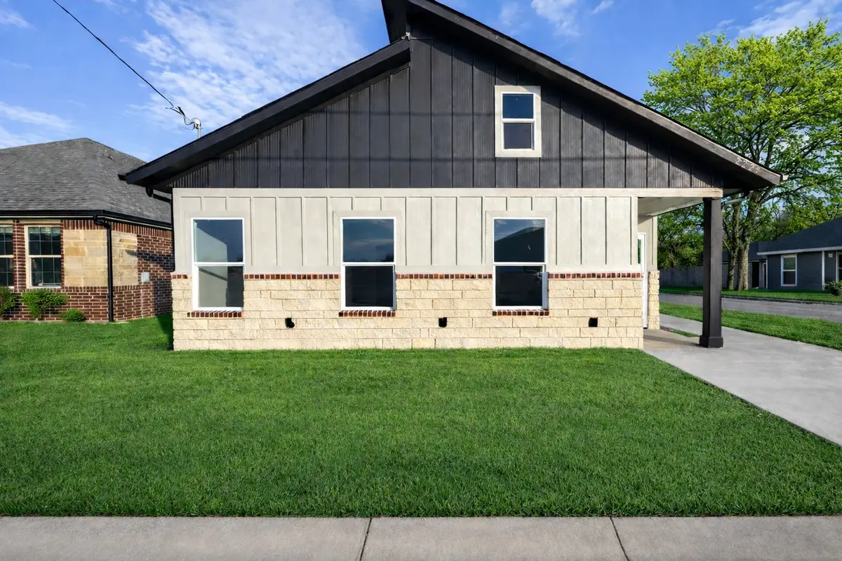 2225 College, Greenville, TX 75401 - Image #1