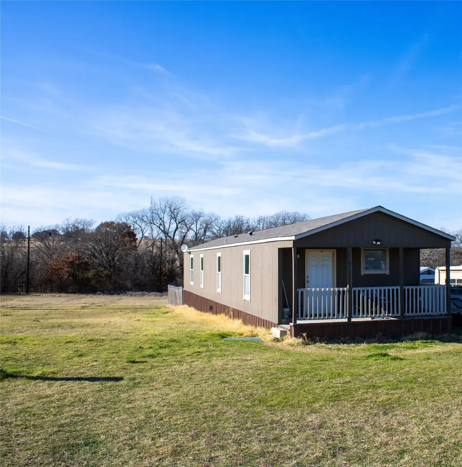 145 Firefly Drive, Springtown, TX 76082 - Image #3