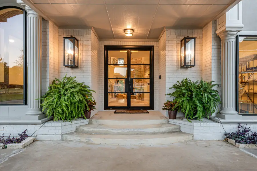 2813 Katherine Court, Dalworthington Gardens, TX 76016 - Image #2