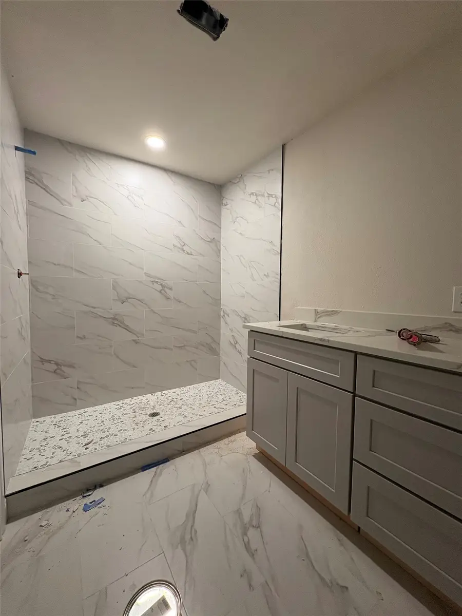 9008 Flicker Lane, Dallas, TX 75238 - Image #3