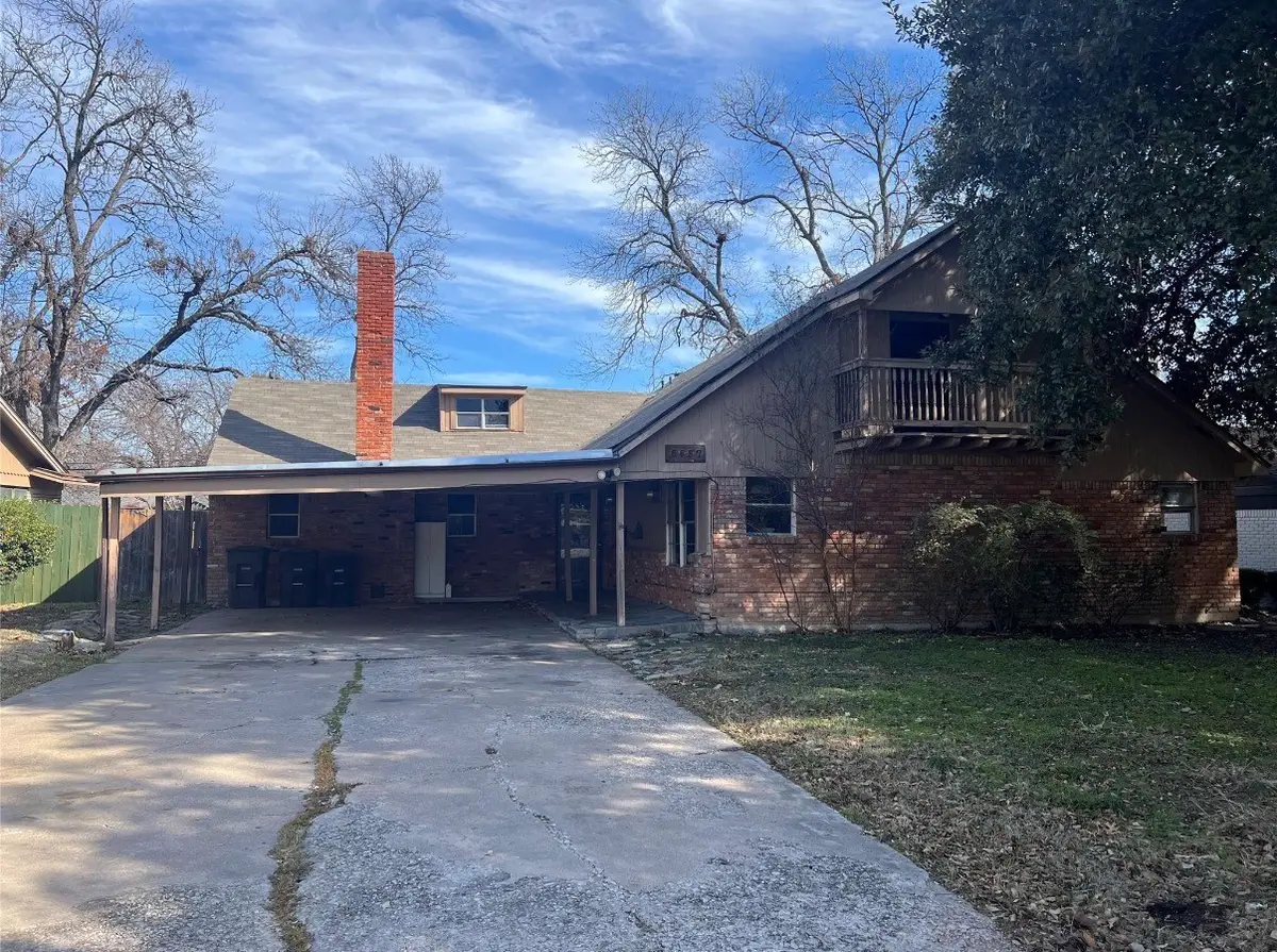 5537 Westcreek Drive, Fort Worth, TX 76133 - Image #1