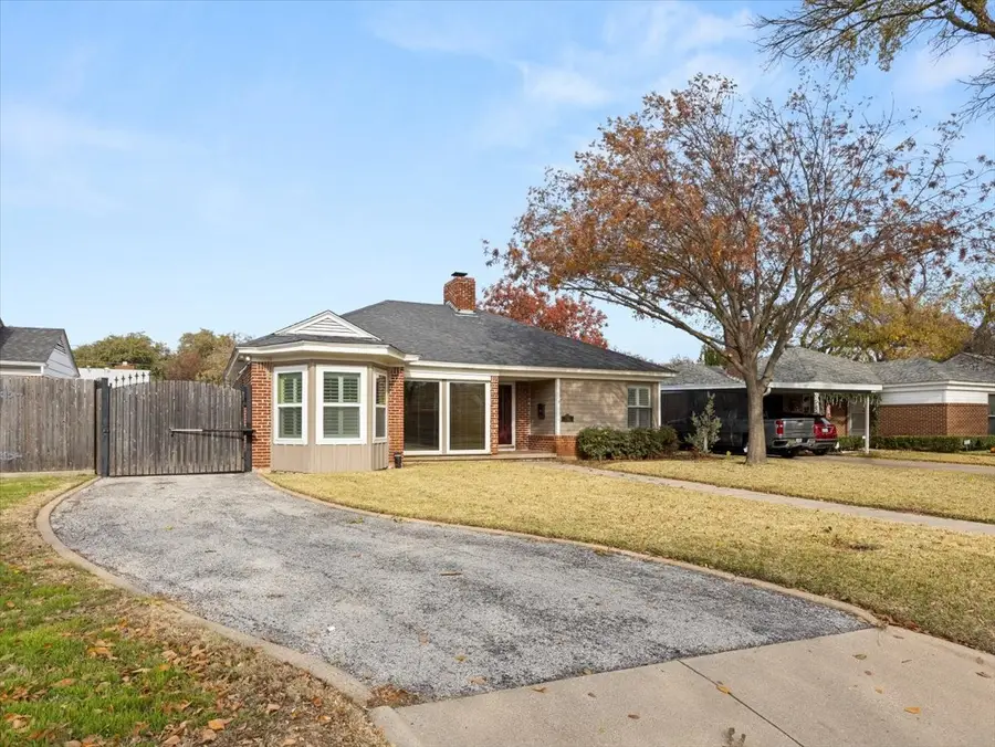 6320 Malvey Avenue, Fort Worth, TX 76116 - Image #3