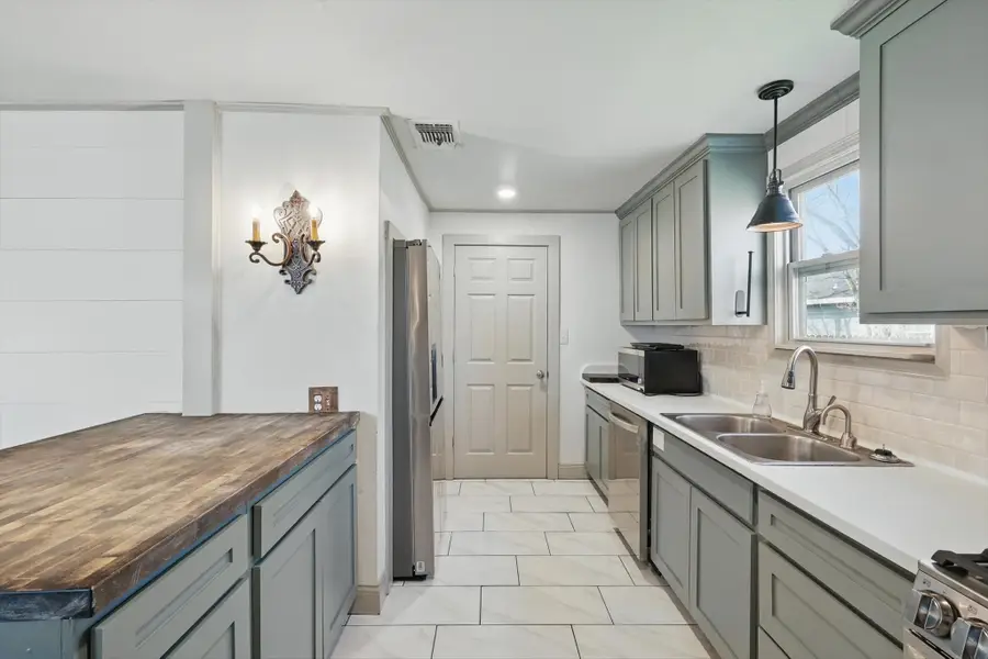 932 N Woods Street, Sherman, TX 75092 - Image #2